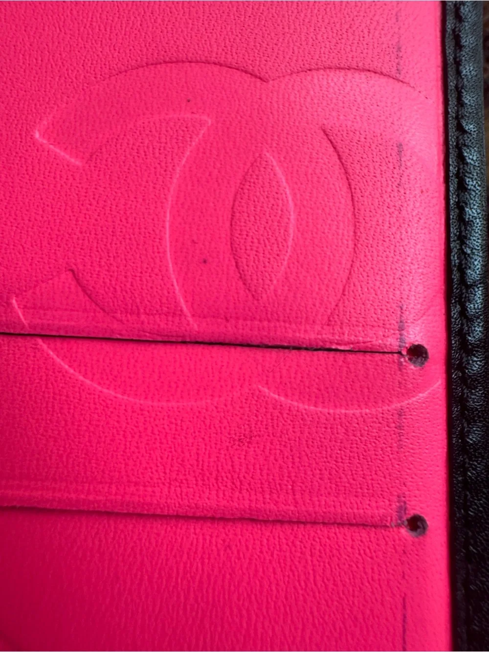 CHANEL elegant wallet
